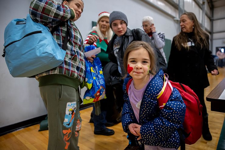 Light of Christmas to children